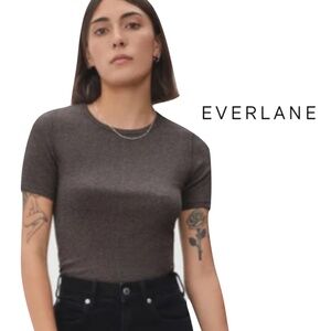 Everlane brown PIMA MICRO-RIB crew tee size medium